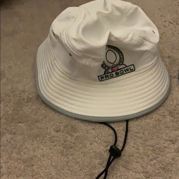 2018 Pro Bowl memorabilia from Orlando never worn - Picture 3 of 3